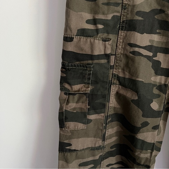 Pacsun Camo Cargo Pants with Pockets-Women’s Size Small - Picture 3 of 5